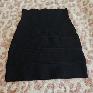 BCBGMaxazria Black Mini Bandage Skirt Sz Small